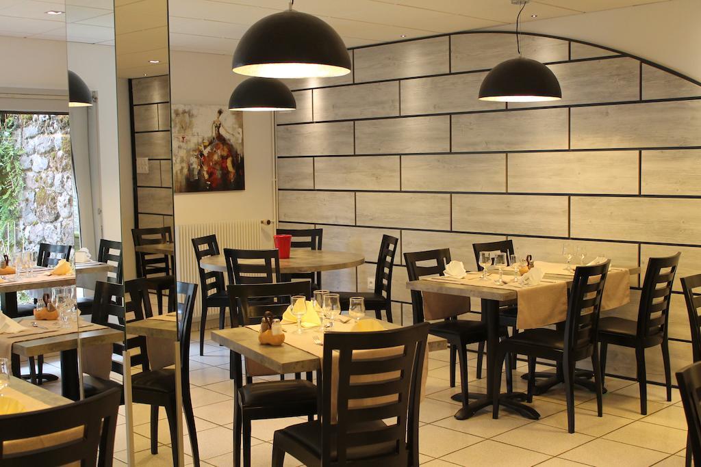 Hotel Restaurant Aux Genets D'Or Mandailles-Saint-Julien ภายนอก รูปภาพ